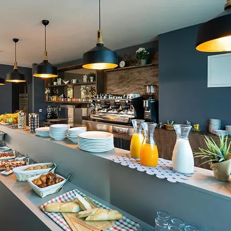 Sky Hotel 3*